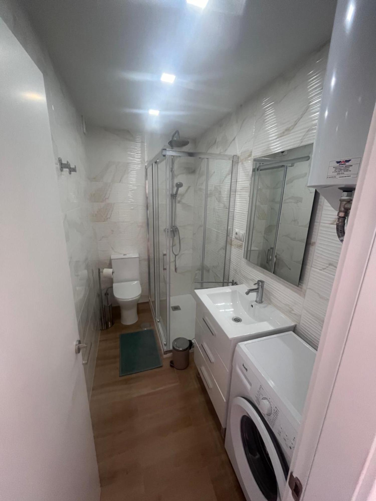 Apartamento Lidia Planta 1, La Carihuela 1ª Linea Playa, Vistas Mar, 1 Dormitorio, 52 M2, 1-3 Huesped, Amplio Balcon, Wifi Torremolinos Exterior foto