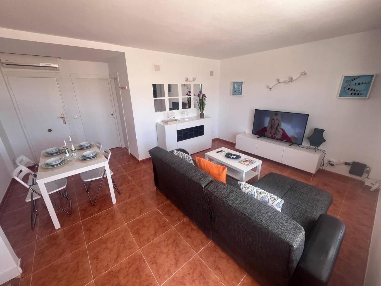 Apartamento Lidia Planta 1, La Carihuela 1ª Linea Playa, Vistas Mar, 1 Dormitorio, 52 M2, 1-3 Huesped, Amplio Balcon, Wifi Torremolinos Exterior foto